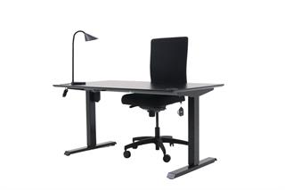 Kontorsæt med bordplade i sort, stelfarve i sort, sort bordlampe og sort kontorstol